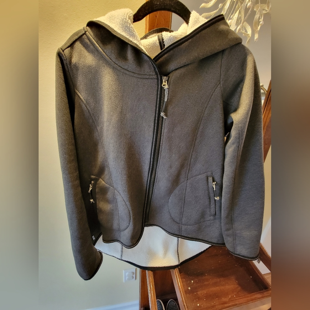 Lolë Asymmetric Zip Hoodie